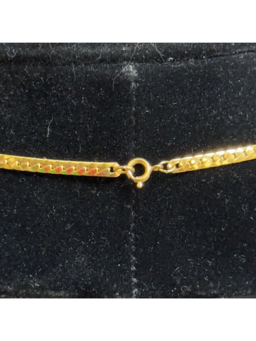 Avon Cream Enamel Twisted Knot Necklace Vintage Gold Tone Herringbone Twist